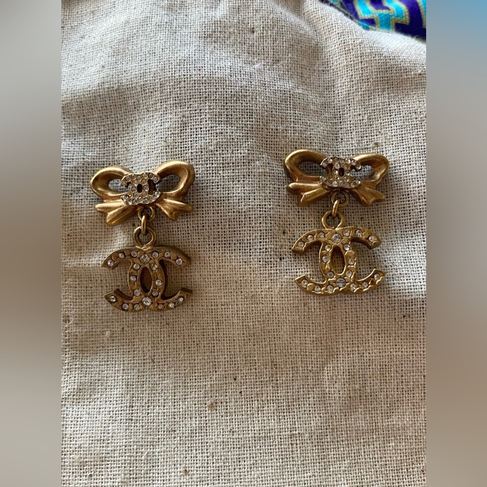 Chanel Bow earrings